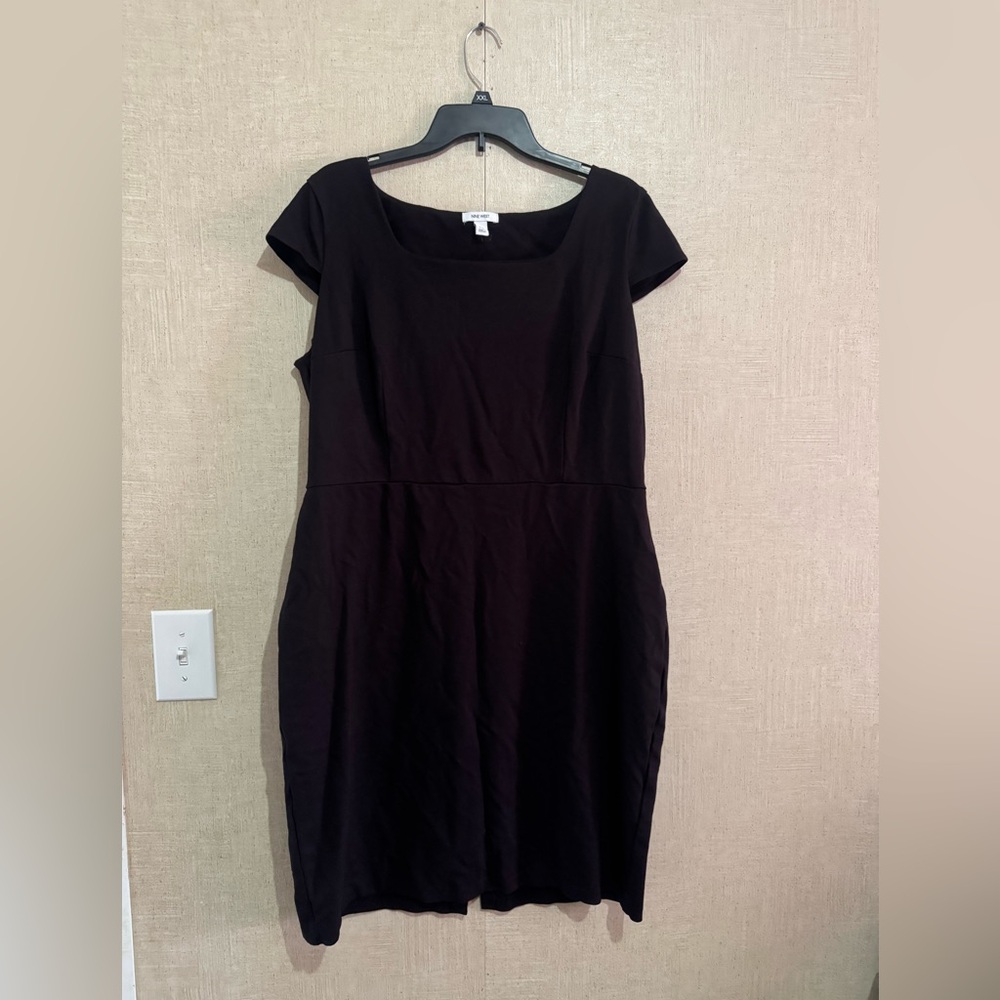 Nine West women’s knee length dress